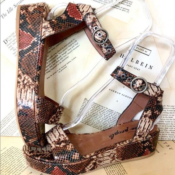 Free People Platform Sandal Strap Snakeskin Print - Picture 4 of 8